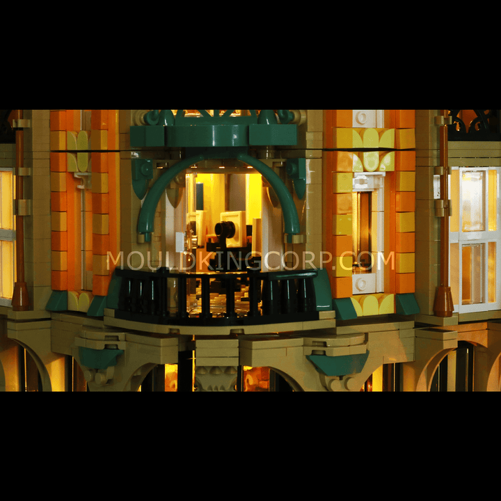 MOULD KING 16010 Cornor Post Office-Bausatz | 4.030 Teile