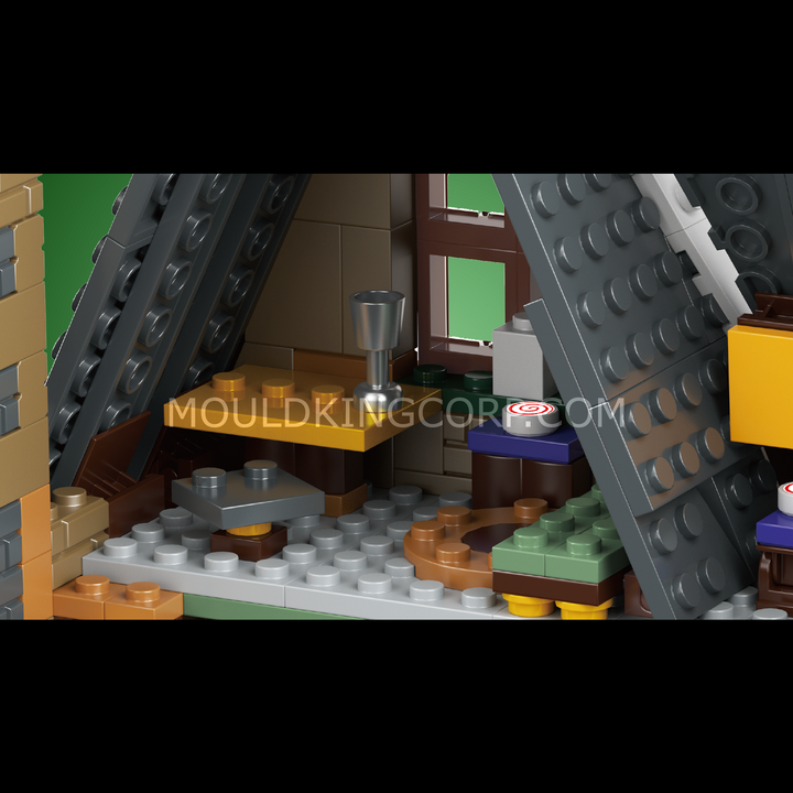 Mould King 16049 Christmas Cottage Building Set | 766 PCS