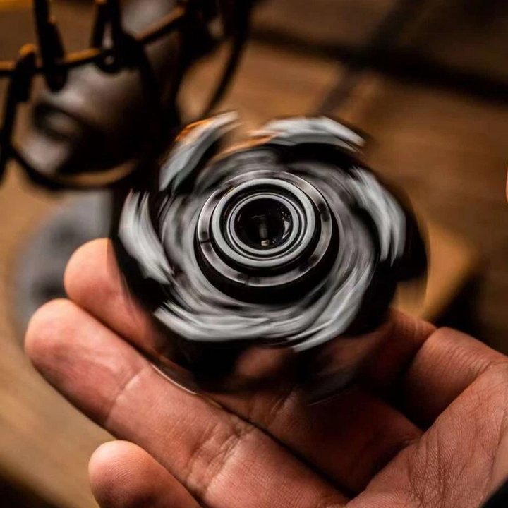 GoBiggeR Fidget Spread (Pillbug Youth)