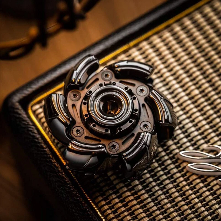 GoBiggeR Fidget Spread (Pillbug Youth)