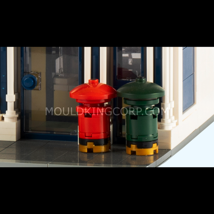 Mould King 11001 Vintage Post Office & Double-Decker Bus Building Set | 2,179 Pcs