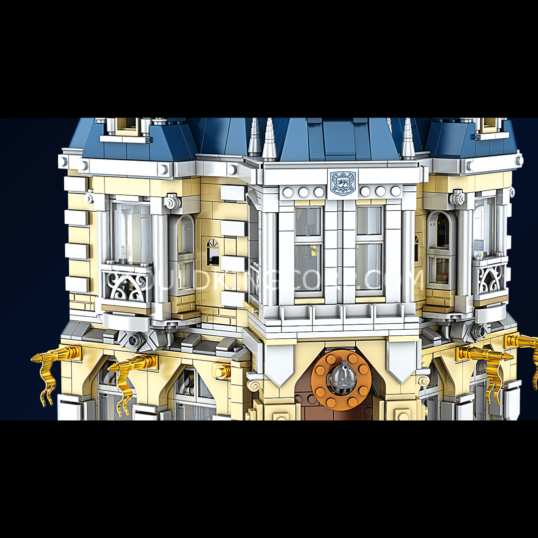 Mould King 11005 European Park Costume Shop Building Set | 2,805 Pcs