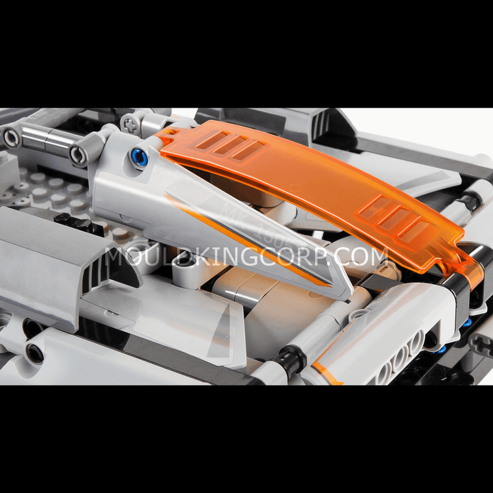 Mould King 15052 Desert Storm Car Building Set | 555 PCS